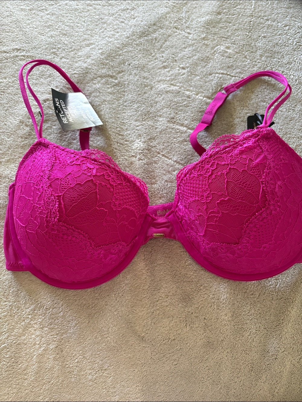 Women's Lace Underwire Bra in Vibrant Fuchsia